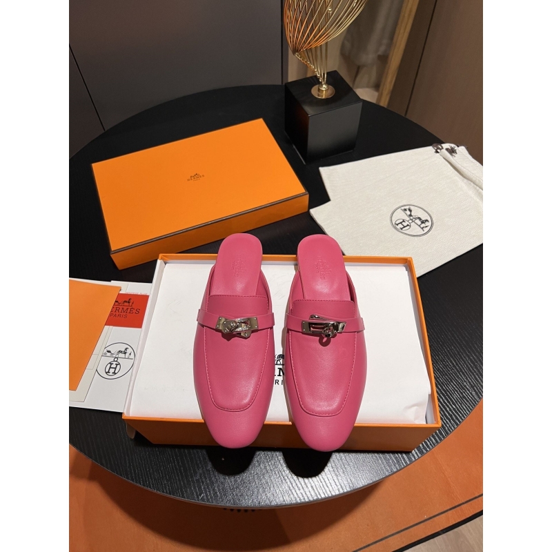 H**mes slippers